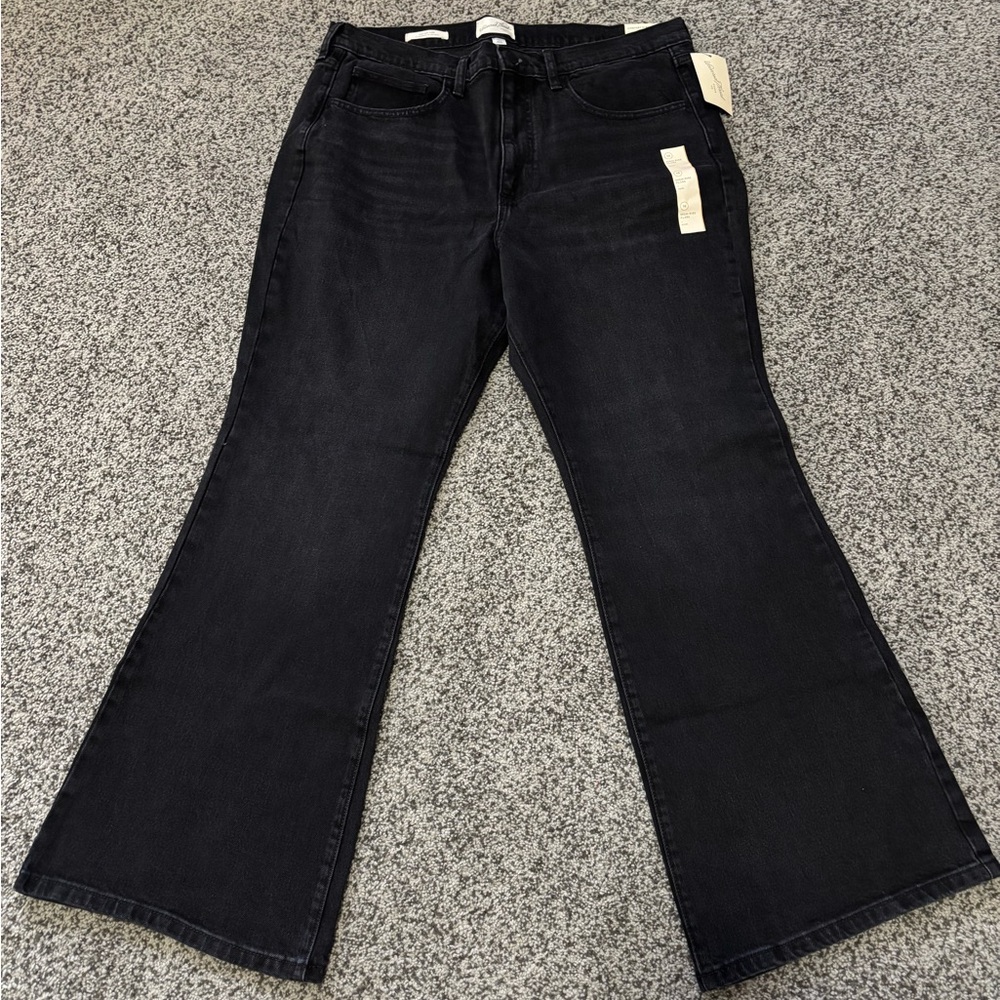 Universal Thread Women's Dark Flare Jeans
